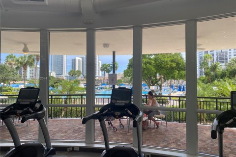 Copropriété à vendre à Hallandale Beach, Floride: 2 chambres, 146.79 m2 № 1353949 - photo 23