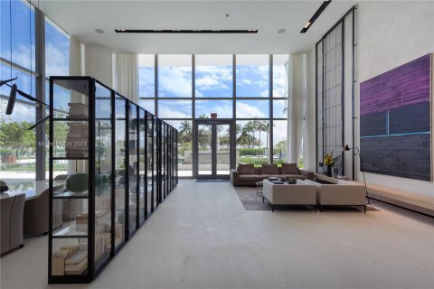 Condominio en venta en Bal Harbour, Florida, 3 dormitorios, 388.8 m2 № 1357221 - foto 24