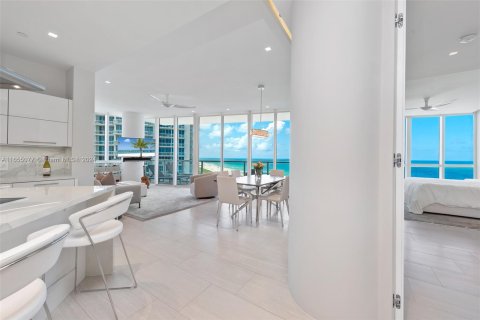 Copropriété à vendre à Miami Beach, Floride: 2 chambres, 148.18 m2 № 1357223 - photo 23