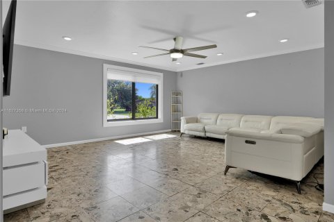 Villa ou maison à vendre à Palmetto Bay, Floride: 4 chambres, 250.74 m2 № 1281515 - photo 6