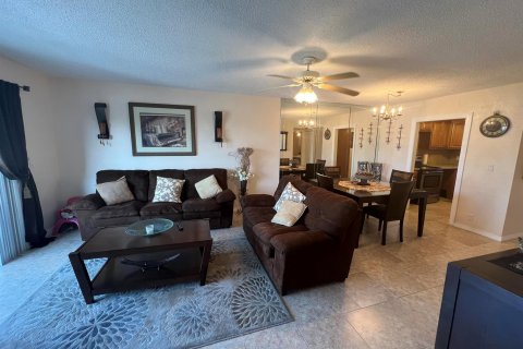 Copropriété à vendre à Sunrise, Floride: 2 chambres, 85.84 m2 № 1221350 - photo 5