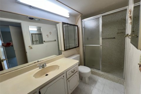 Condo in Deerfield Beach, Florida, 2 bedrooms  № 1221392 - photo 24