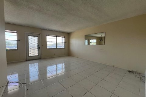 Condo in Deerfield Beach, Florida, 2 bedrooms  № 1221392 - photo 3