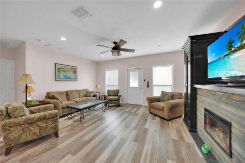 Купить коммерческую недвижимость в Энглвуд, Флорида 2 спальни, 131.27м2, № 1156936 - фото 26