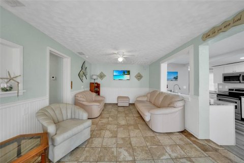 Купить коммерческую недвижимость в Энглвуд, Флорида 2 спальни, 131.27м2, № 1156936 - фото 9