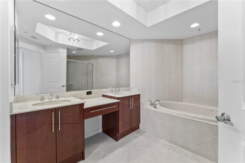 Copropriété à vendre à Tampa, Floride: 3 chambres, 185.8 m2 № 1278869 - photo 28