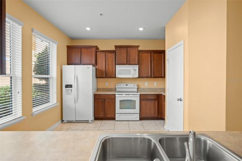 Condo in Orlando, Florida, 3 bedrooms  № 1112660 - photo 11