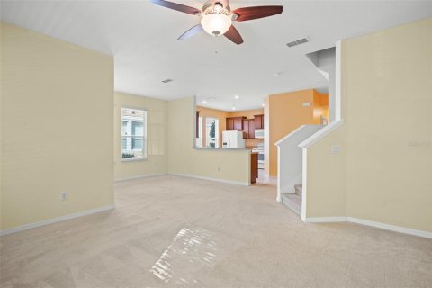 Condo in Orlando, Florida, 3 bedrooms  № 1112660 - photo 6