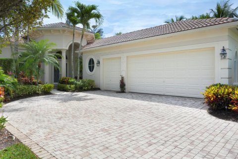 House in Palm Beach Gardens, Florida 3 bedrooms, 231.23 sq.m. № 1104465 - photo 8