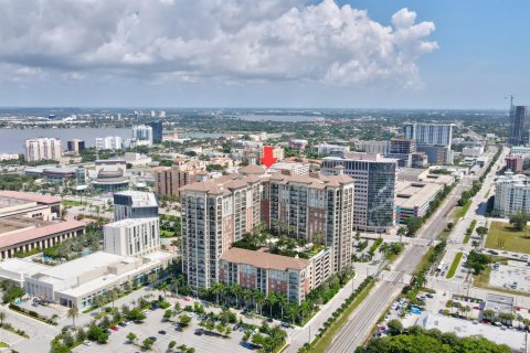 Condo in West Palm Beach, Florida, 1 bedroom  № 1104466 - photo 1