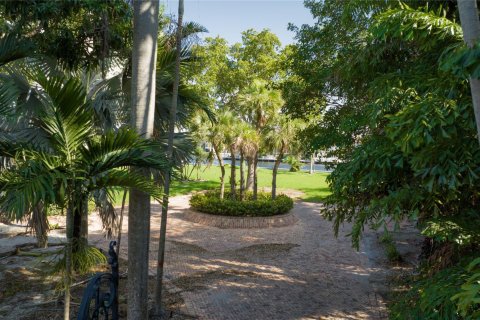 Terrain à vendre à Fort Lauderdale, Floride № 945252 - photo 11