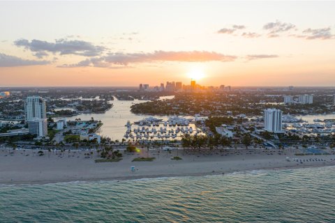 Terrain à vendre à Fort Lauderdale, Floride № 945252 - photo 2