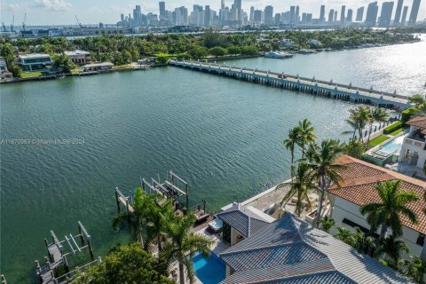 Casa en venta en Miami Beach, Florida, 6 dormitorios, 577.02 m2 № 1391794 - foto 3