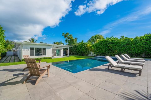 Casa en venta en Miami Beach, Florida, 4 dormitorios, 216.09 m2 № 1391791 - foto 2