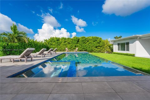 Casa en venta en Miami Beach, Florida, 4 dormitorios, 216.09 m2 № 1391791 - foto 8