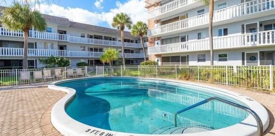 Condo in Pompano Beach, Florida, 2 bedrooms  № 1079561