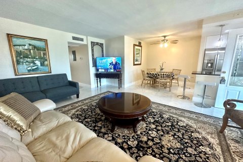 Copropriété à vendre à Pompano Beach, Floride: 2 chambres, 89.19 m2 № 1079561 - photo 11