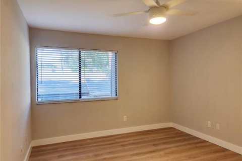 Townhouse in Gainesville, Florida 2 bedrooms, 115.94 sq.m. № 1354138 - photo 18