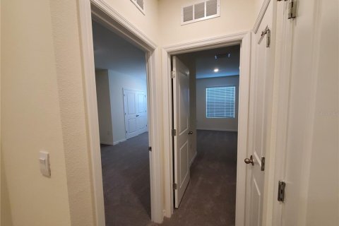 Townhouse in Wesley Chapel, Florida 3 bedrooms, 155.43 sq.m. № 1354163 - photo 28