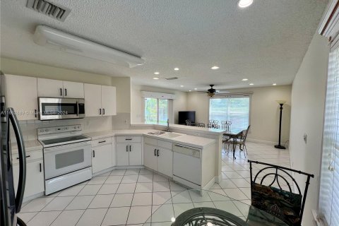 Casa en venta en Miramar, Florida, 5 dormitorios, 218.04 m2 № 1391571 - foto 9