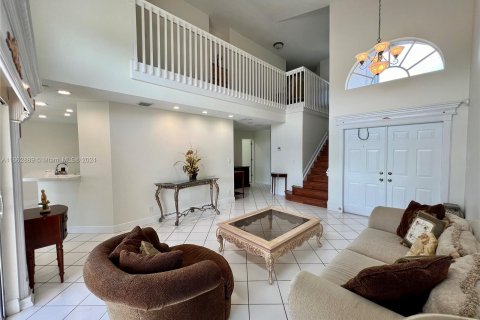 Villa ou maison à vendre à Miramar, Floride: 5 chambres, 218.04 m2 № 1391571 - photo 3