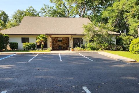 Commercial property in Gainesville, Florida 165.92 sq.m. № 500779 - photo 1