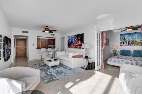 Condo in Miami Beach, Florida, 2 bedrooms  № 1232878 - photo 6