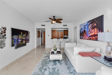 Condo in Miami Beach, Florida, 2 bedrooms  № 1232878 - photo 4