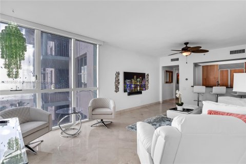 Condo in Miami Beach, Florida, 2 bedrooms  № 1232878 - photo 5