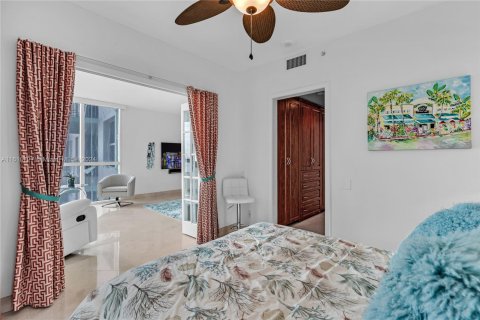 Condo in Miami Beach, Florida, 2 bedrooms  № 1232878 - photo 13