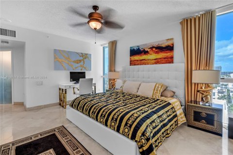 Condo in Miami Beach, Florida, 2 bedrooms  № 1232878 - photo 17