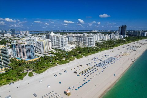 Condo in Miami Beach, Florida, 2 bedrooms  № 1232878 - photo 28