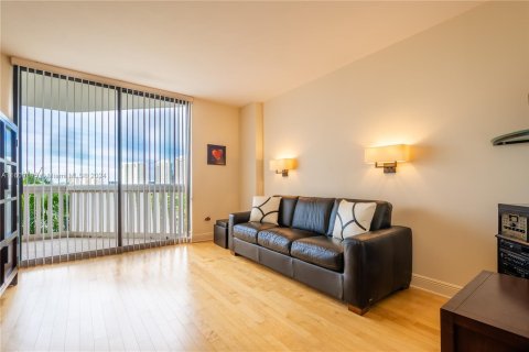 Condo in Aventura, Florida, 2 bedrooms  № 1232879 - photo 22