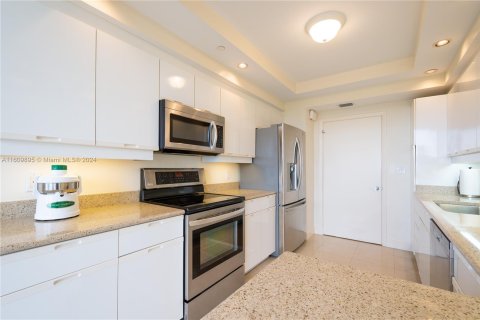 Condo in Aventura, Florida, 2 bedrooms  № 1232879 - photo 13