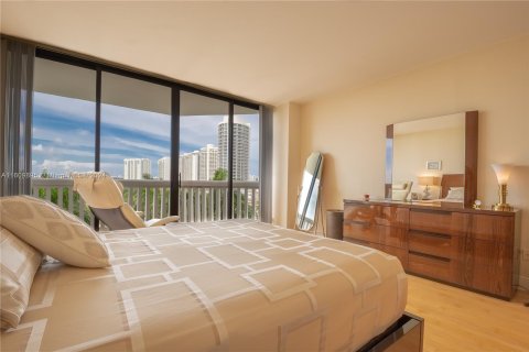 Condo in Aventura, Florida, 2 bedrooms  № 1232879 - photo 19