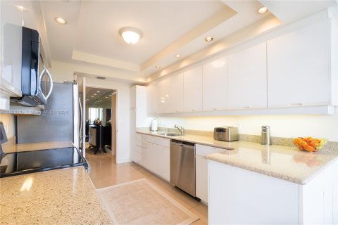 Condo in Aventura, Florida, 2 bedrooms  № 1232879 - photo 12