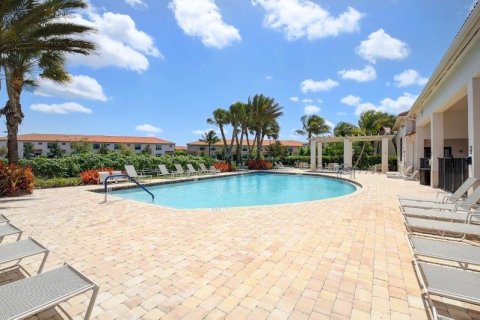 Townhouse in Boca Raton, Florida 3 bedrooms, 197.97 sq.m. № 1231431 - photo 2