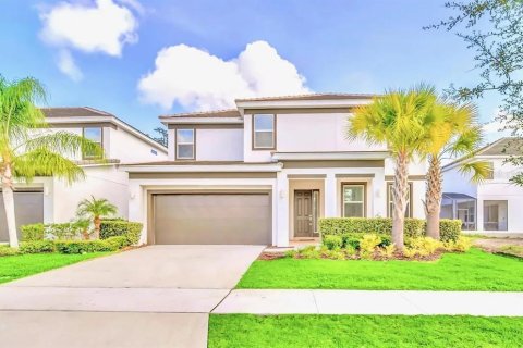 Casa en venta en Kissimmee, Florida, 6 dormitorios, 266.82 m2 № 1261912 - foto 1