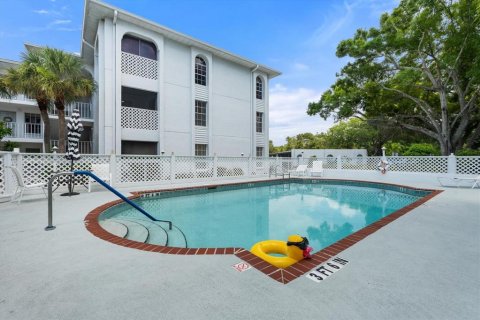 Condo in Bradenton, Florida, 1 bedroom  № 1261911 - photo 26