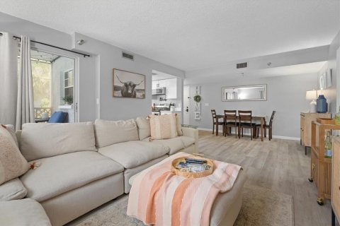 Condo in Bradenton, Florida, 1 bedroom  № 1261911 - photo 12