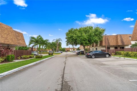 Adosado en venta en North Lauderdale, Florida, 3 dormitorios, 130.34 m2 № 1360732 - foto 2