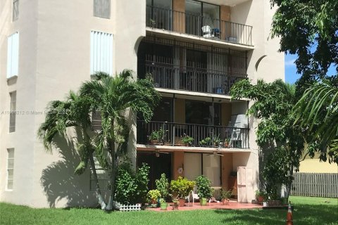 Copropriété à vendre à Miami, Floride: 3 chambres, 117.15 m2 № 1360731 - photo 19