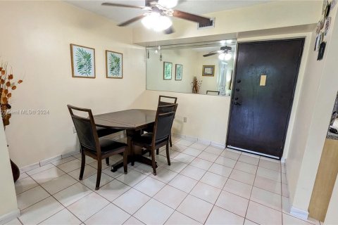 Copropriété à vendre à Miami, Floride: 3 chambres, 117.15 m2 № 1360731 - photo 6