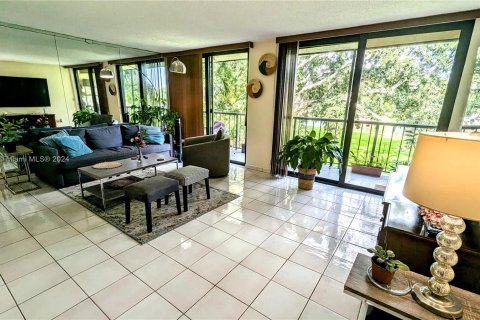 Copropriété à vendre à Miami, Floride: 3 chambres, 117.15 m2 № 1360731 - photo 2