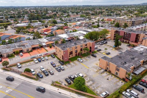 Condo in Hialeah, Florida, 2 bedrooms  № 1360783 - photo 21