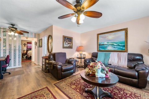 Condo in Fort Lauderdale, Florida, 1 bedroom  № 1360729 - photo 3