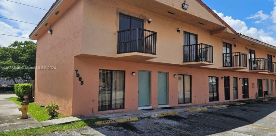 Condominio en Miami, Florida, 2 dormitorios  № 1360781