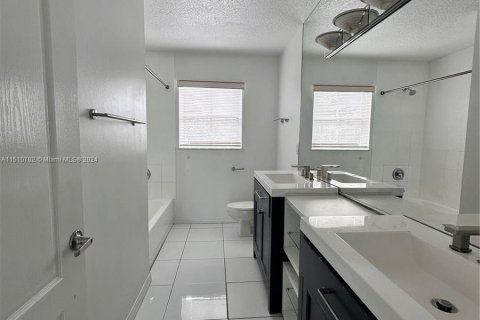 Casa en venta en Dania Beach, Florida, 3 dormitorios, 179.86 m2 № 936383 - foto 27