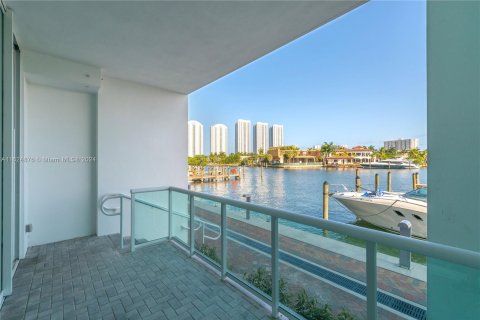 Terreno en venta en Sunny Isles Beach, Florida № 1271258 - foto 5