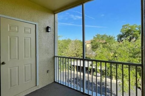 Copropriété à vendre à Maitland, Floride: 2 chambres, 97.36 m2 № 1341917 - photo 12